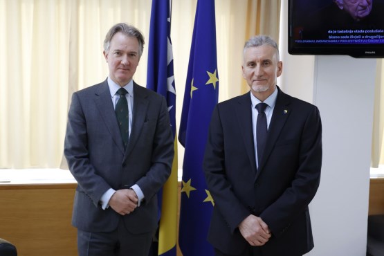 Predsjedavajući Doma naroda PSBiH Kemal Ademović razgovarao s ambasadorom Ujedinjenog Kraljevstva Velike Britanije i Sjeverne Irske u BiH